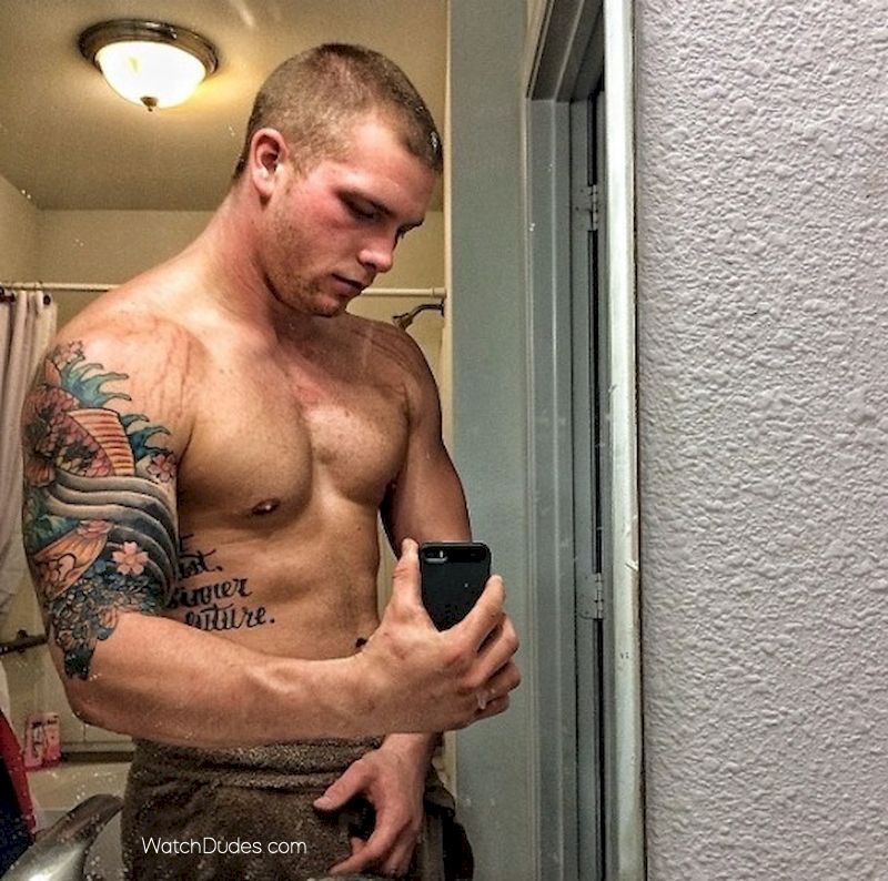 Sexy Straight Guys Gay and Naked Guys Selfies — Hot Nude Guys Self Pics from Instagram and Naked Guys Selfies — Hot Nude Guys Self Pics from Instagram