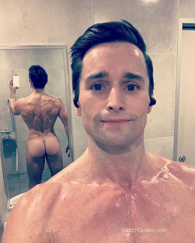 Instagram collection of good looking selfie guys showing off their beautiful cocks online. Gorgeous soft and hard cocks in all shapes and sizes and perfect men ass